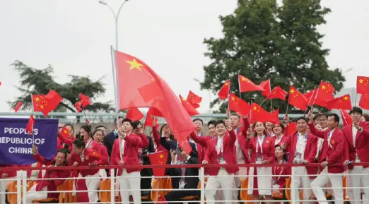 直击《2024巴黎奥运会开幕式》：塞纳河畔的浪漫与激情，奥运圣火点燃全球！