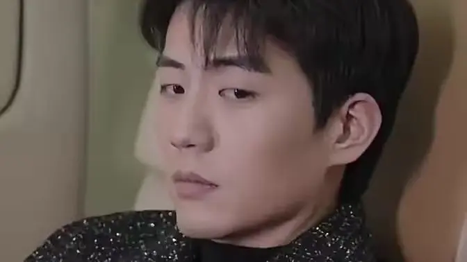 《炸天》影评：一场惊险刺激的海洋冒险，生存史诗般的个人救赎